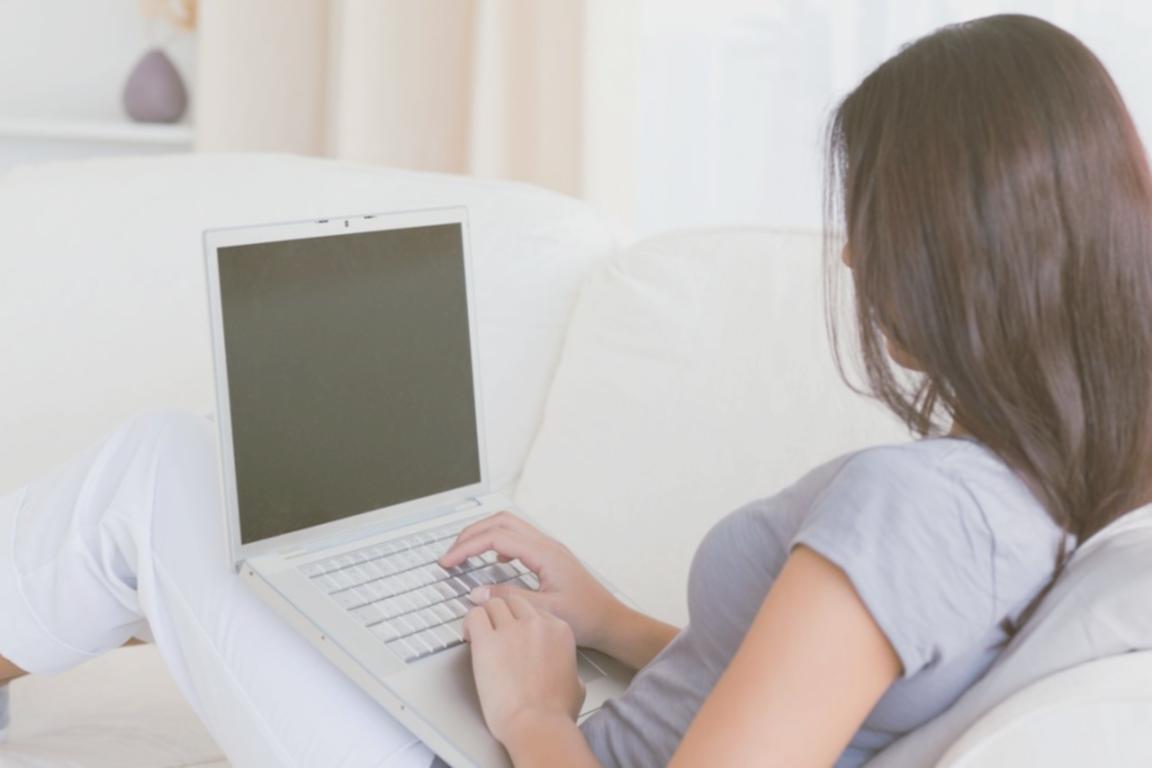 Estudiantes en sesión colaborativa en línea